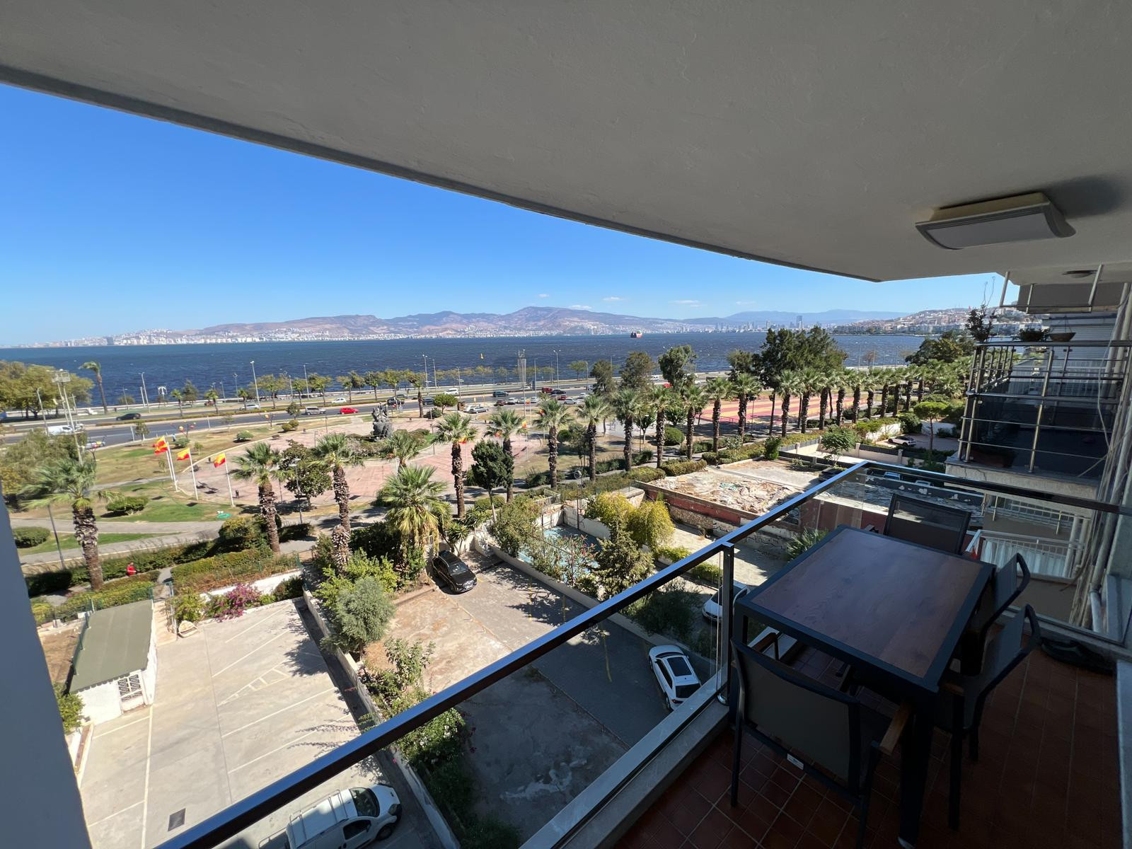 DENİZ MANZARASIYLA HARİKA 3+1 DAİRE