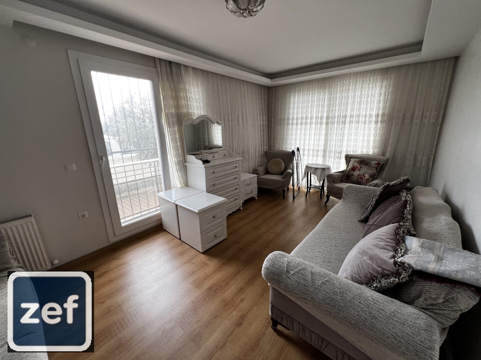 MURATBEY MAH. 3+1 DOĞALGAZLI,OTOPARKLI 9 YAŞINDA DAİRE